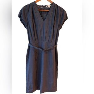 🔥💙Banana Republic deep navy stretch all season wool dress size 6 + belt. CUTE!
